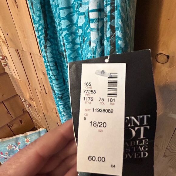 Avenue Multi Color Pleated Maxi Dress Size 18/20 - Picture 16 of 16